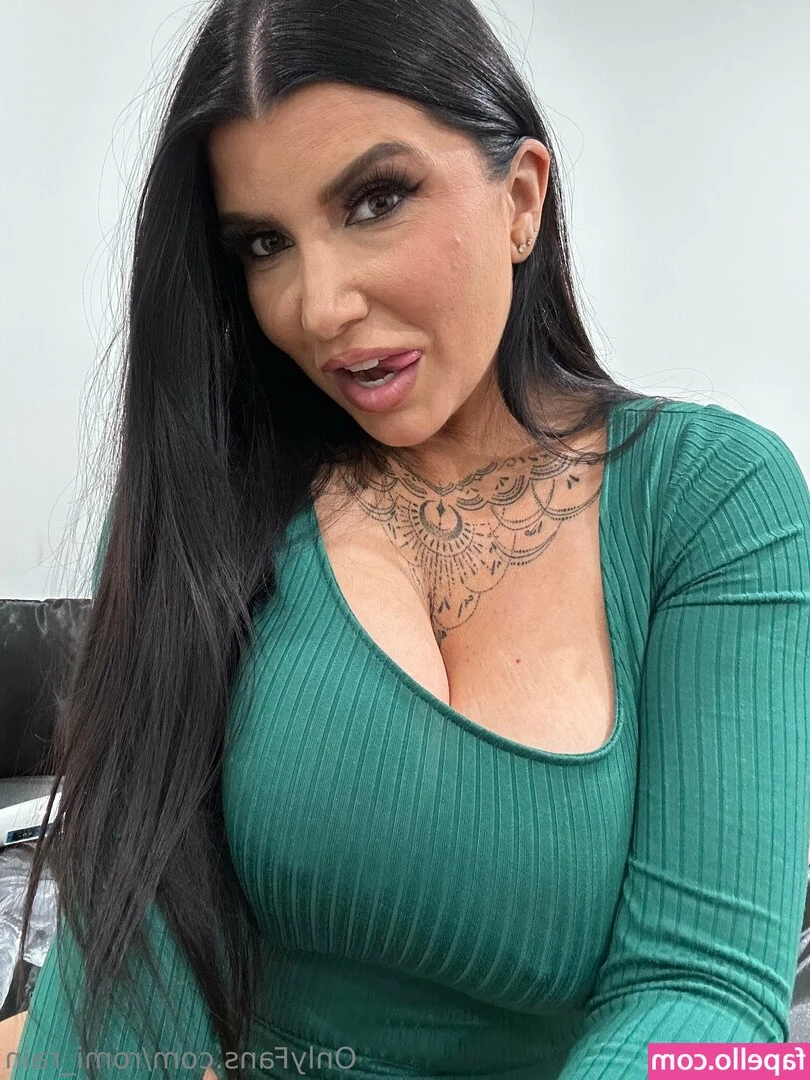 Romi Rain [ romi-rain ] - Tip $20 for a naughty bathtime video. I wanna get that cock hard!