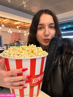 babysaralux - when he says: "SIT ON MY FACE" 👅