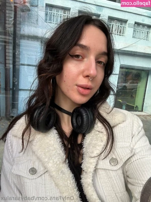 babysaralux - Naked Attack