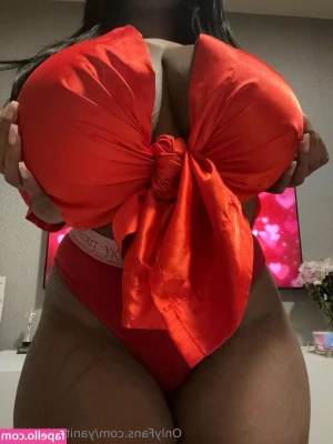 yanithebodyvip - Insta loved this photo so I hope you do as well
