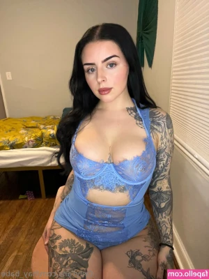 hay_babe [ hay-babe ] - This is where you want to be 😘