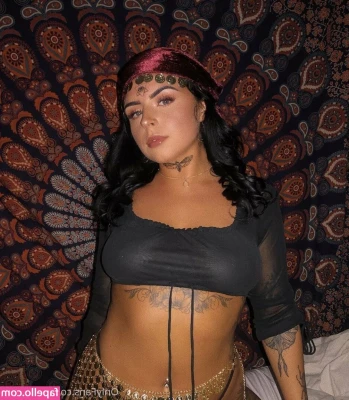 hay_babe [ hay-babe ] - J'ouvre ma chatte
