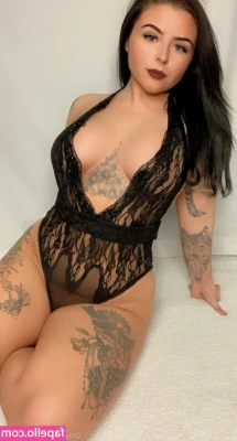 hay_babe [ hay-babe ] - BOOTY SO BIG LORD HAVE MERCY 🥵🥵🥵  Naughty School Giirl