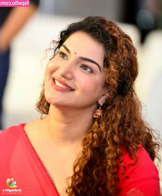 Honey Rose [ honey-rose ] - Sexy Little Dance with Liz