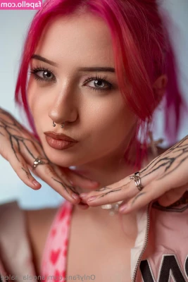 Angela Halee [ angela-halee ] - Today is such a hot day 🥵🔥 I want something even hotter to come