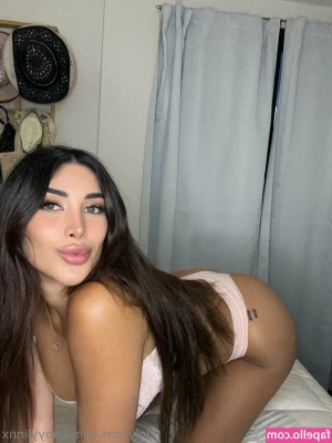 babyylinnx - Happy hump day 👏🏽