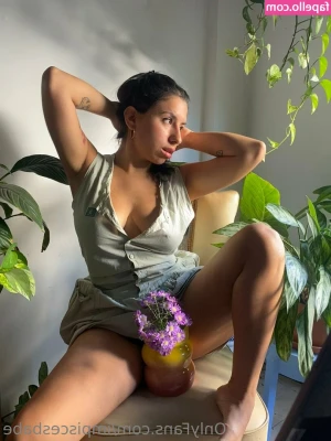 impiscesbabe - I look so good in my birthday suit! 😏👅 Don't you think so?