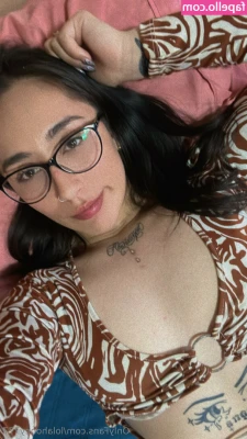 lolahoney777 - Ooops qué hay acá adentro?? 😱😱