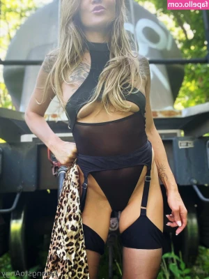 sinnersberlin_videos [ sinnersberlin-videos ] - Eat me for breakfast?