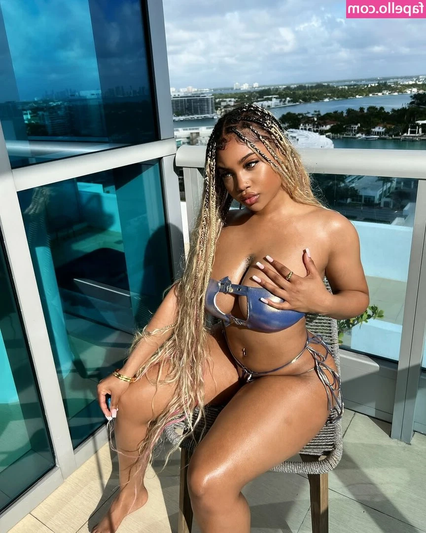 iamskylarmarie - How's work baby? Miss me? 😘😘
