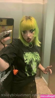 suicidyalice - A friend of mine designed this insane glass raven/crow claw dildo and