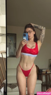 LinaXTTX - 100 likes and I'll cum.