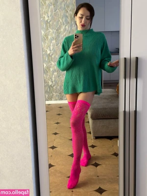 isabellenollanvip - Anyone here into feet? Hehe
