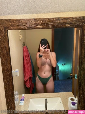 creamy_fantasies [ creamy-fantasies ] - fingers in my chubby pussy always make me happy :3