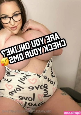 chloehart34kk [ chloehart34kk-1 ] - split me in two