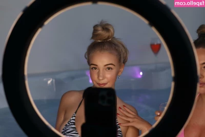 alissaquinn - Would you like to make some company and have a glass of wine with me 
