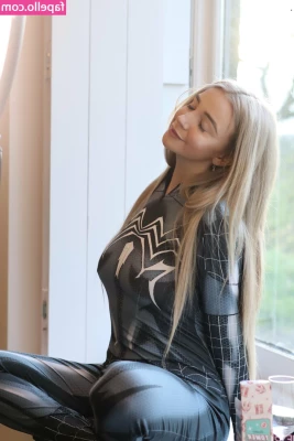 alissaquinn - Hungry