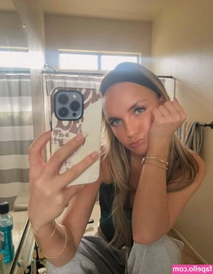 alissaquinn - I love filling up my juicy wet pussy with my fingers and toys