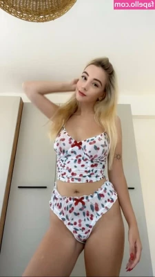 alissaquinn - Need some help destressing because of the holidays  Let s have a