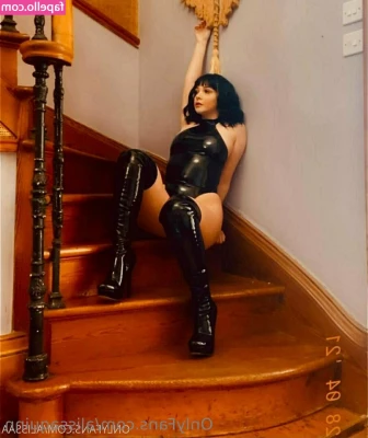 alissaquinn - Would you like to be completely at my mercy today?😈🥵