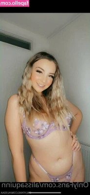 alissaquinn - I love velvet so fucking much