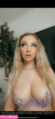 alissaquinn - I m live now  Let s have some fun