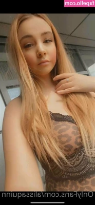 alissaquinn - God! I was in desperate need for a massage. Lucky my masseuse was