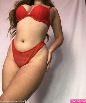alissaquinn - wanna check if I taste like candy? 🍭