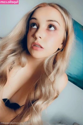 alissaquinn - Who would play with me on live chats here