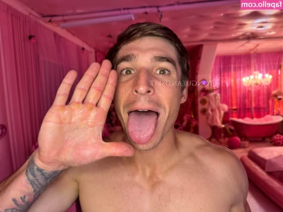 tongueandspit - time for some “after party” in my bed 😜