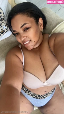 lulucurvy - Private nude beaches are so good for shoots😍😍