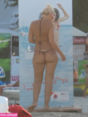 Candid Beach [ candid-beach ] - In the mood for Daddy to share me with his friends 💕  Also have