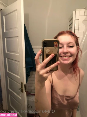 onlywenchxo - POV: you woke up to a small titty but juicy booty girl in your bed