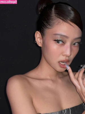 Jennie | BLΛƆKPIИK [ jennie-blkpik ] - Swimming with my boys and having a few drinks at Husband's best