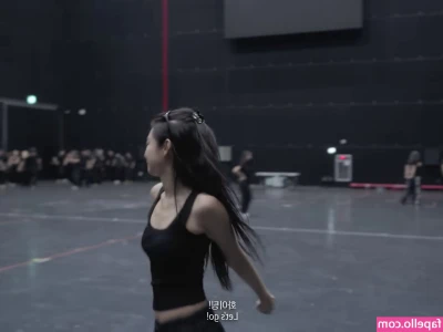 Jennie | BLΛƆKPIИK [ jennie-blkpik ] - Birthday titties!! Shaking them around online rn 💖 lexiluv.live