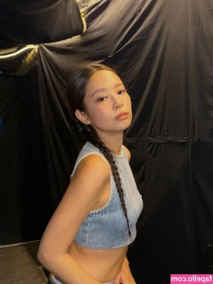 Jennie | BLΛƆKPIИK [ jennie-blkpik ] - How hot do my boobs look 🥵