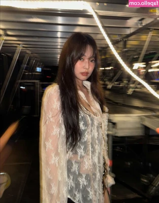 Jennie | BLΛƆKPIИK [ jennie-blkpik ] - Going to plan a video shoot with a hung black guy very soon ;)
