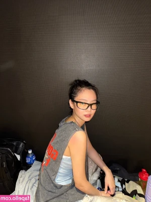 Jennie | BLΛƆKPIИK [ jennie-blkpik ] - me and my girl drain his big cock come join us on my VIP page with no