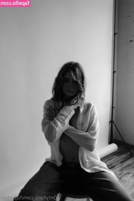 lizjxnhsn - What type of content do you want to see with Angel?