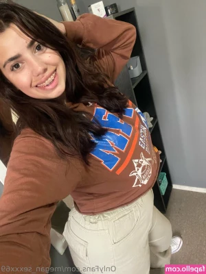 megan_sexxx69 [ megan-sexxx69-1 ] - I’m finally back from florida! It’s hard snapping back into