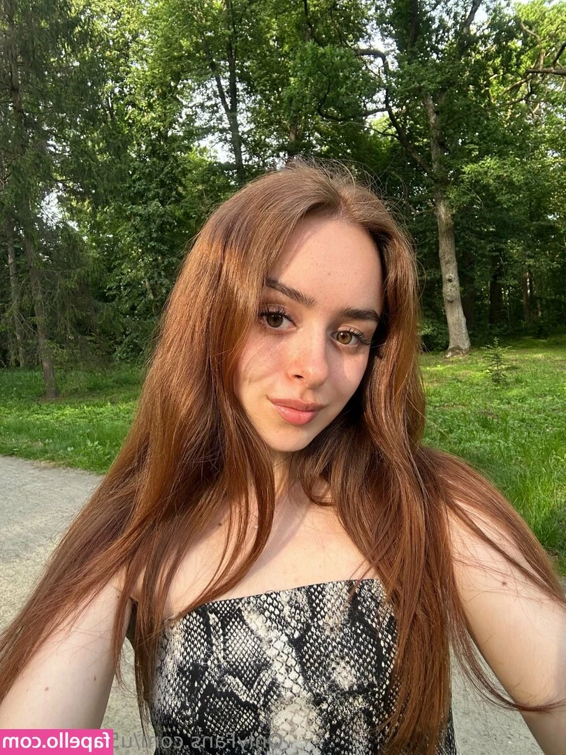 laffytaffyyvip - Time to get outta bed. Goodmorning everyone! 😘😘😘