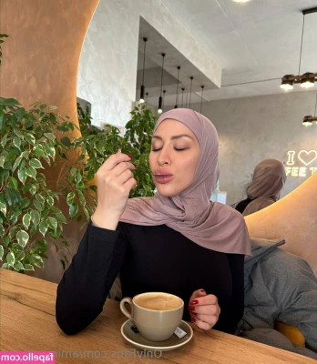 Amira_amour [ amira-amour ] - This bulking season seems to be going really well 😈🥹🙏🏼