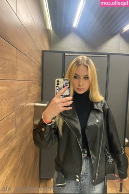 cuteluna_vip [ cuteluna-vip-1 ] - Evening addicts. I'll be responding to all DM's after my cardio
