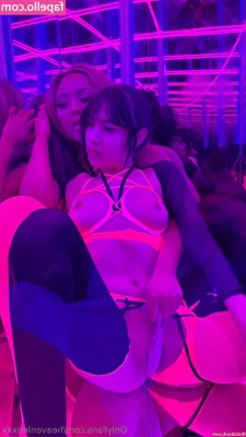 Heav3n_lee [ heav3n-lee ] - Drop a comment if you want to see video of me playing with my toy.