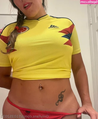 u510352031 - Oopsie, I fell over 🙈 Will you help me up, daddy 🥰