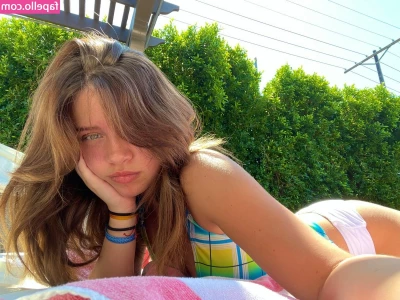 Caitibugzz - Pretty in pink  paid for by one of my foot fans