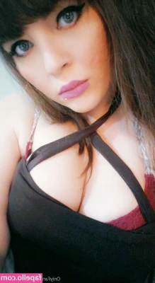 juicyjuggs28 - Showing off post stuffed belly - so full that my meds came back up