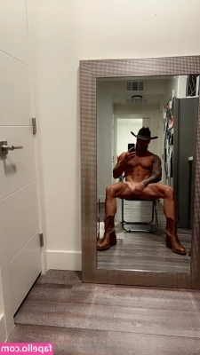 jordansteelfitness - I'm ready to take these clothes off and show you what this pussy can