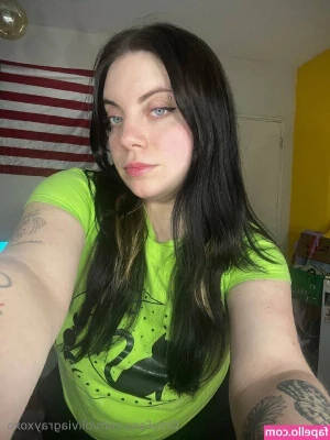 oliviagrayxoxo - swipe left
