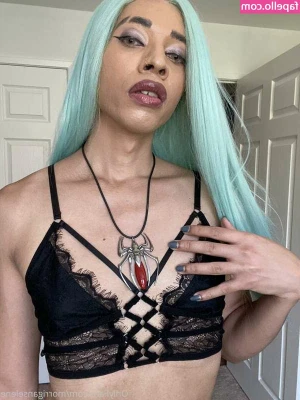 Goth Mermaid [ goth-mermaid ] - m i n d f u c k e d | b y | L u x e   long red nails, perfect